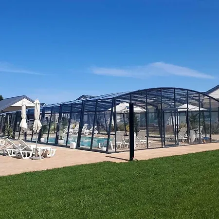 Ferienhaus Osrodek Wypoczynkowy Lawendowo Jarosławiec